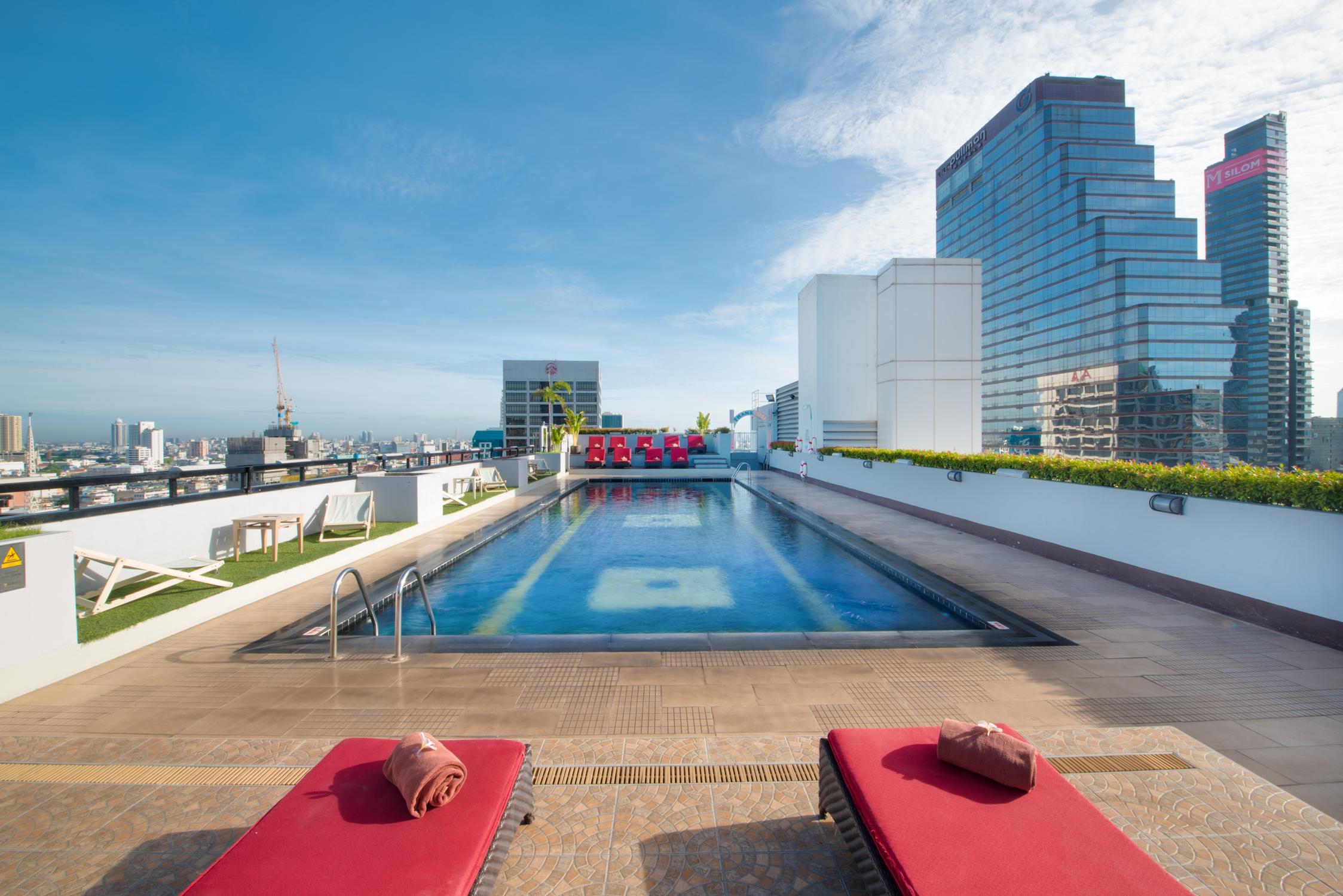 Furama Silom Hotel Бангкок Экстерьер фото